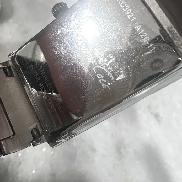 Kenneth Cole watch - Picture 2 of 4